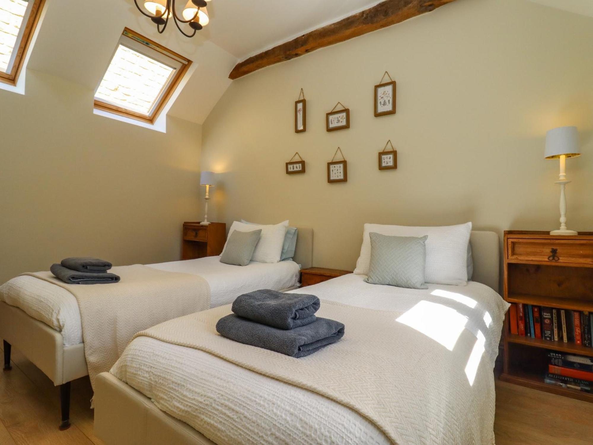 Robins Nest Villa Cheltenham Ngoại thất bức ảnh